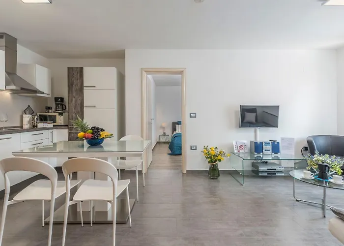 Ire 4 Persone By Interhome Apartman *