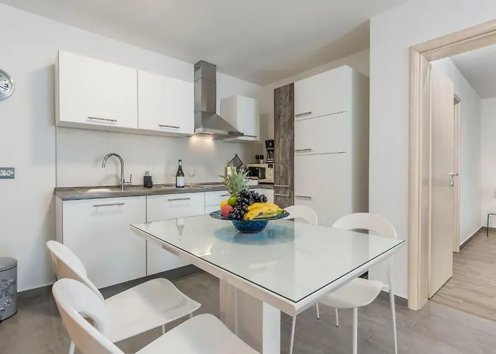 Ire 4 Persone By Interhome Apartment *