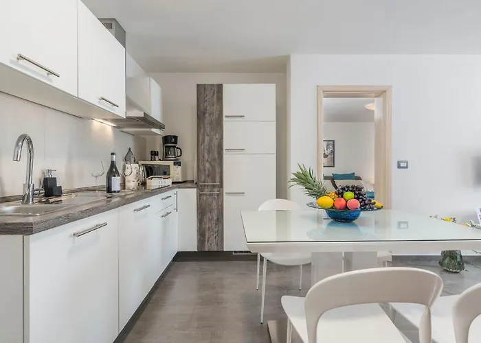 Ire 4 Persone By Interhome